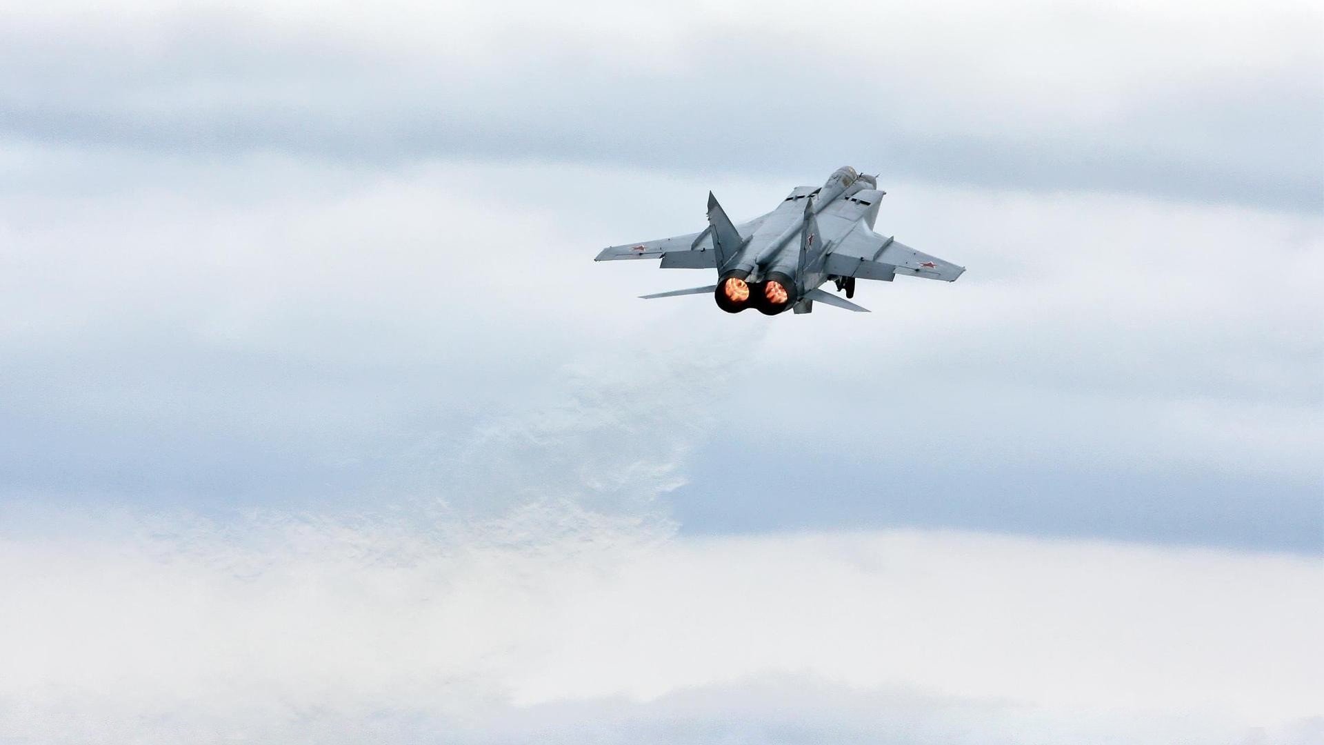 随机新疆广汇退出CBA引发联盟震动，新疆广汇百度贴吧