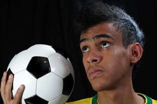 爱游戏娱乐平台-法甲球队融合心理干预提升球员抗压能力研究